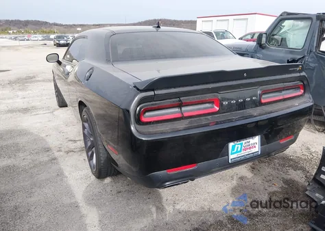 2022 Dodge Challenger R/T Scat Pack z USA, uszkodzony, nr VIN 2C3CDZFJ3NH181821